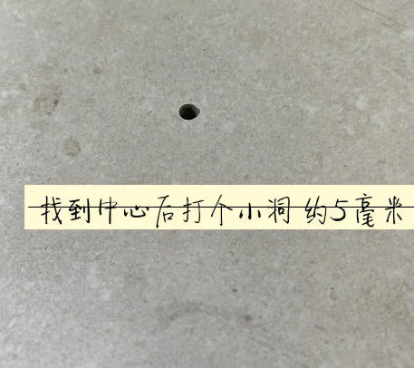 金华市瓷砖空鼓维修公司专业解答在瓷砖铺贴过程中，如果砂料搅拌不均匀，将会带来以下问题